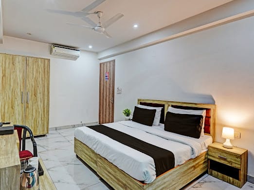 Akshay Home Stay & Hotels