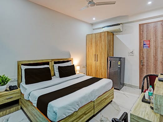 Akshay Home Stay & Hotels