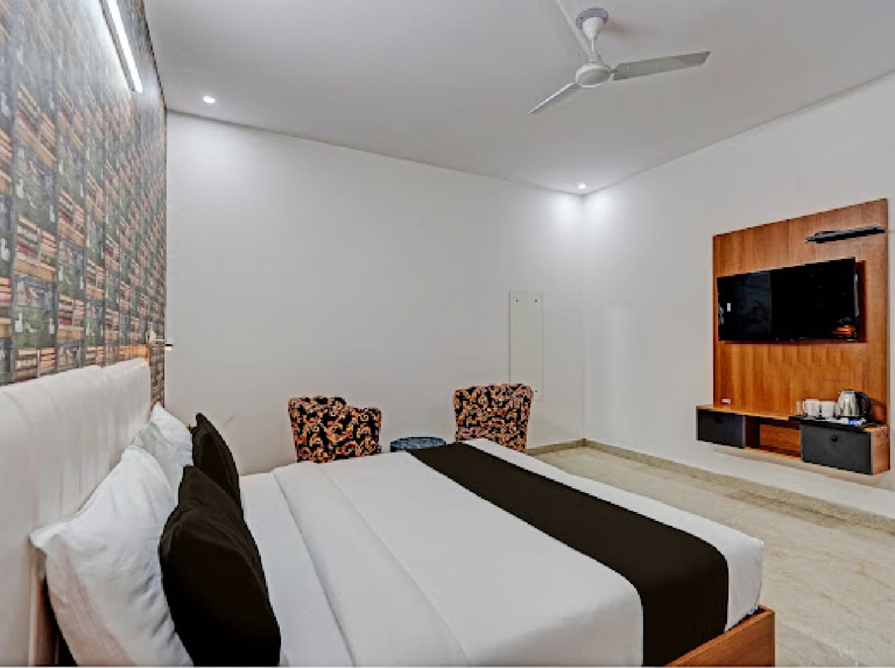 Akshay Home Stay & Hotels