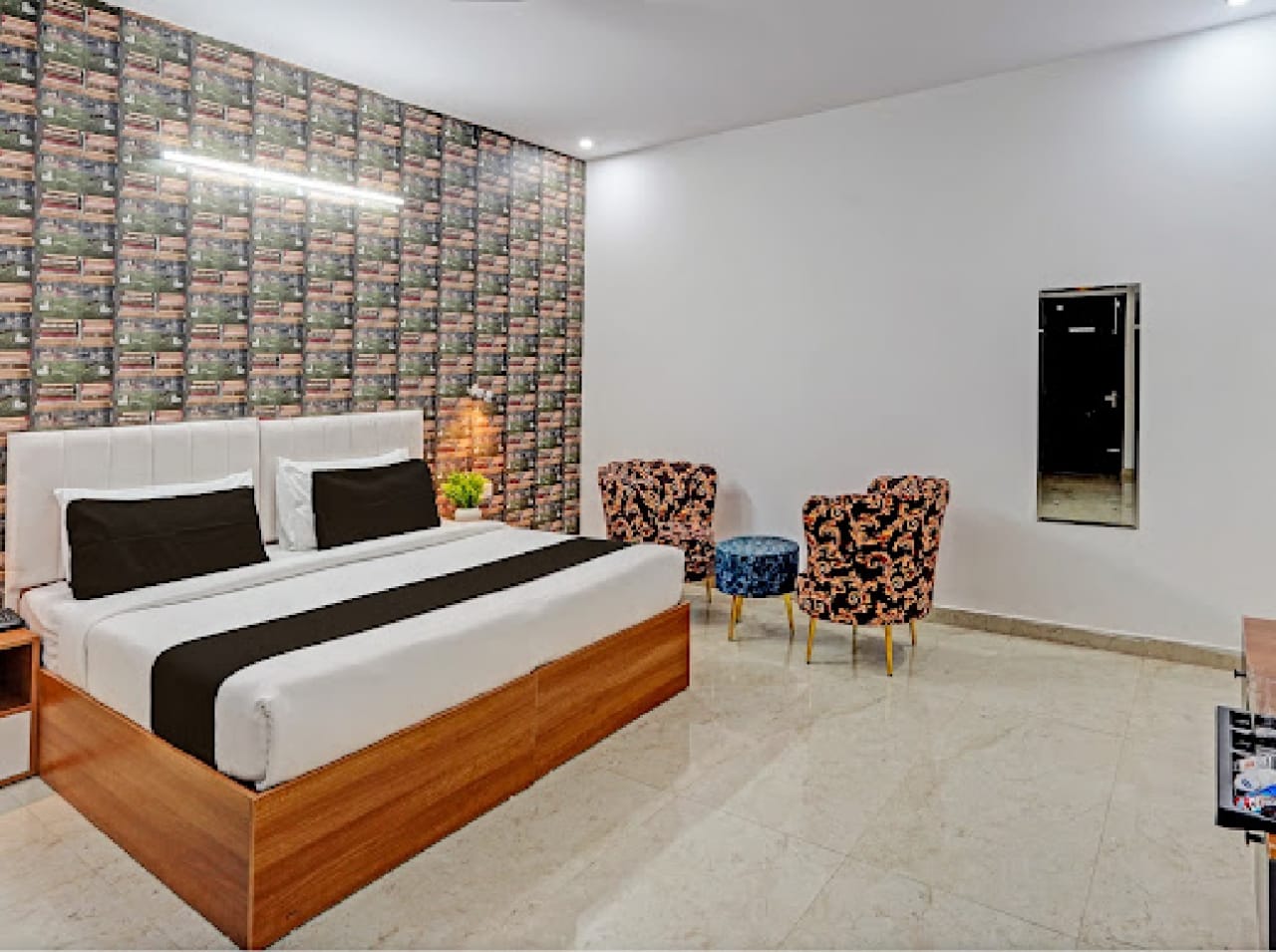 Akshay Home Stay & Hotels